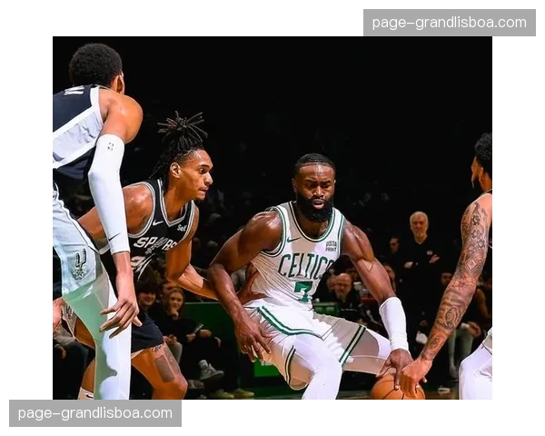 马刺场均助攻数联盟第二但失误率倒数第四 团队传导与失误控制失衡 马刺场均助攻数联盟第二但失误率倒数第四 团队传导与失误控制失衡